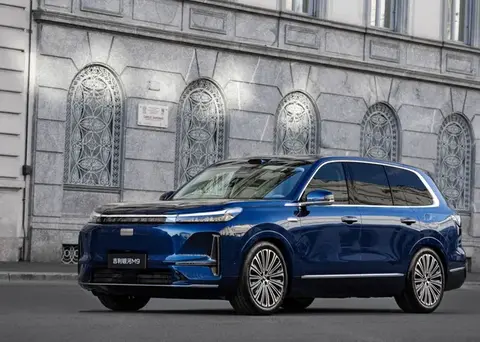 奇瑞风云T11和吉利银河M9，到底选哪个？