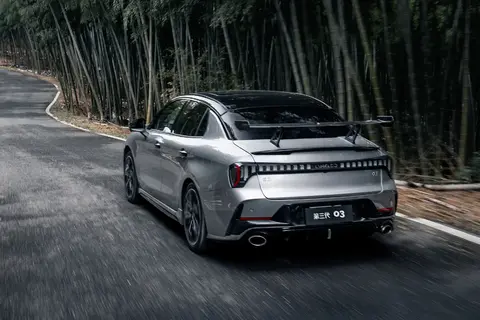 多了大尾翼，少了千里浩瀚H3，领克03大尾翼版15.98万起